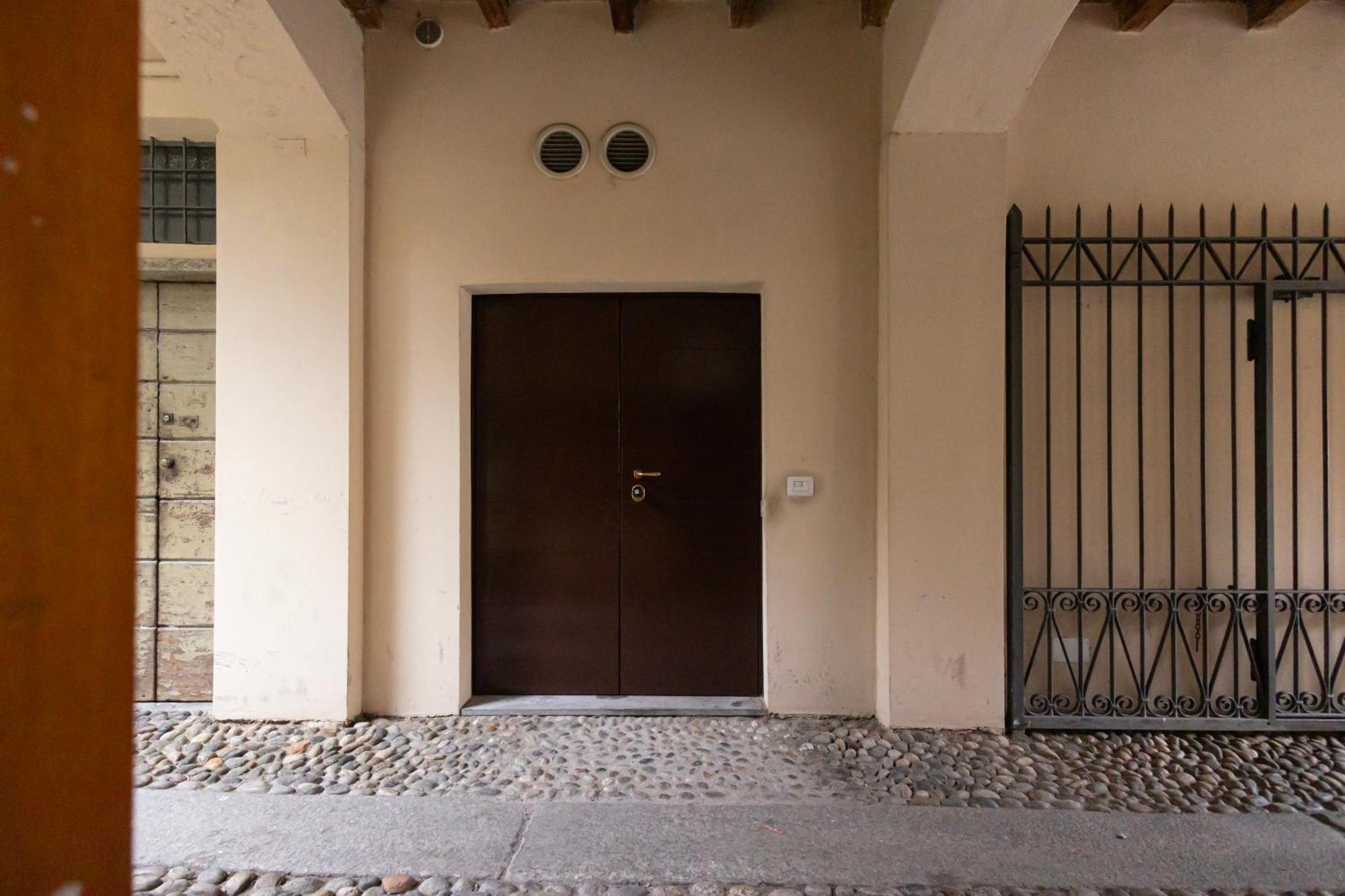 Flora 57 - Splendido Loft Nel Cuore Dei Navigli Apartment Milan